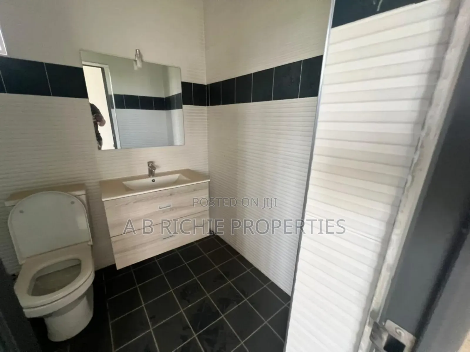 3bdrm House in Ab Richie Properties, Tseaddo for sale