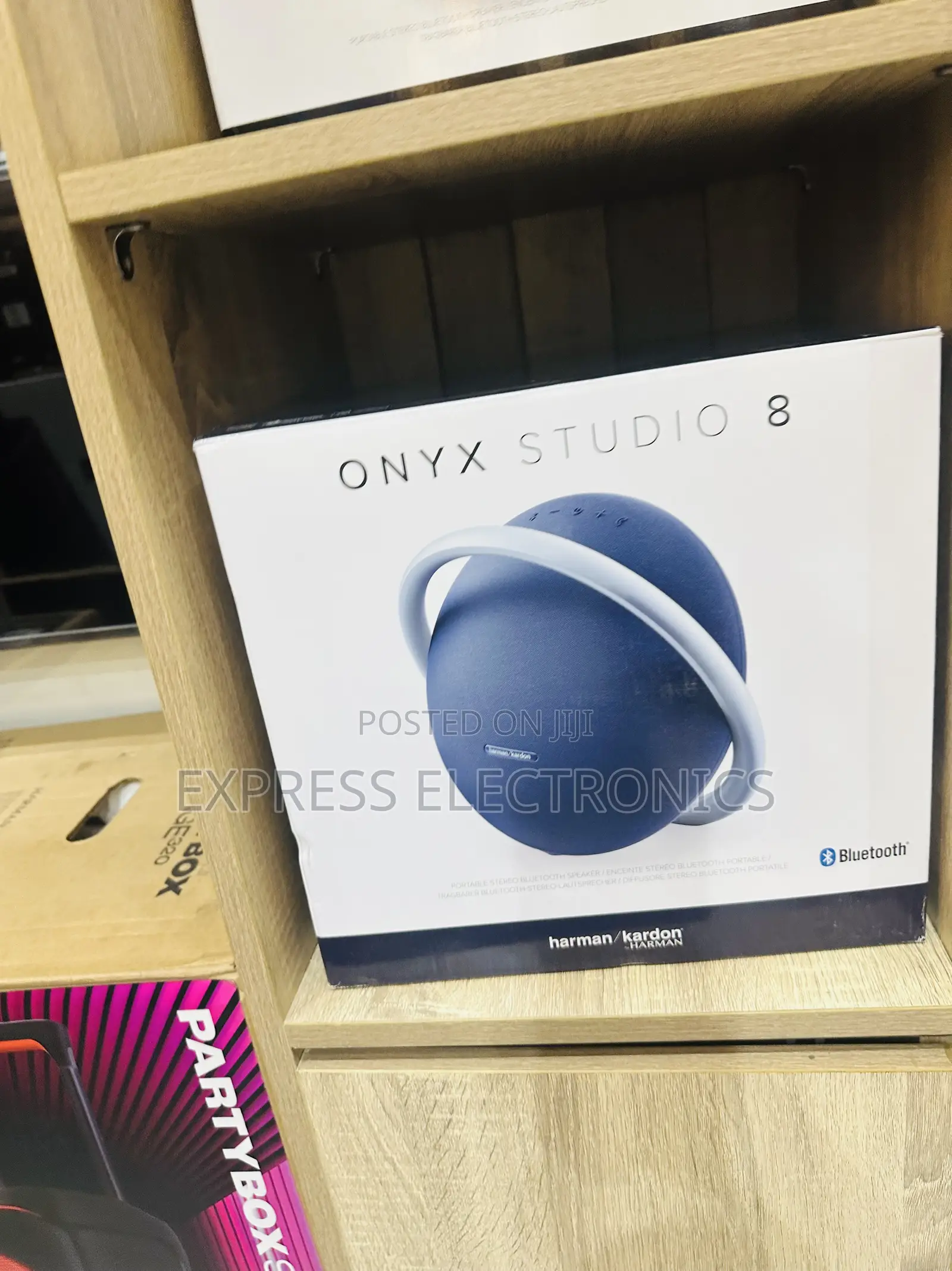 Ultra Modern Speaker Bluetooth Speaker Onyx 8
