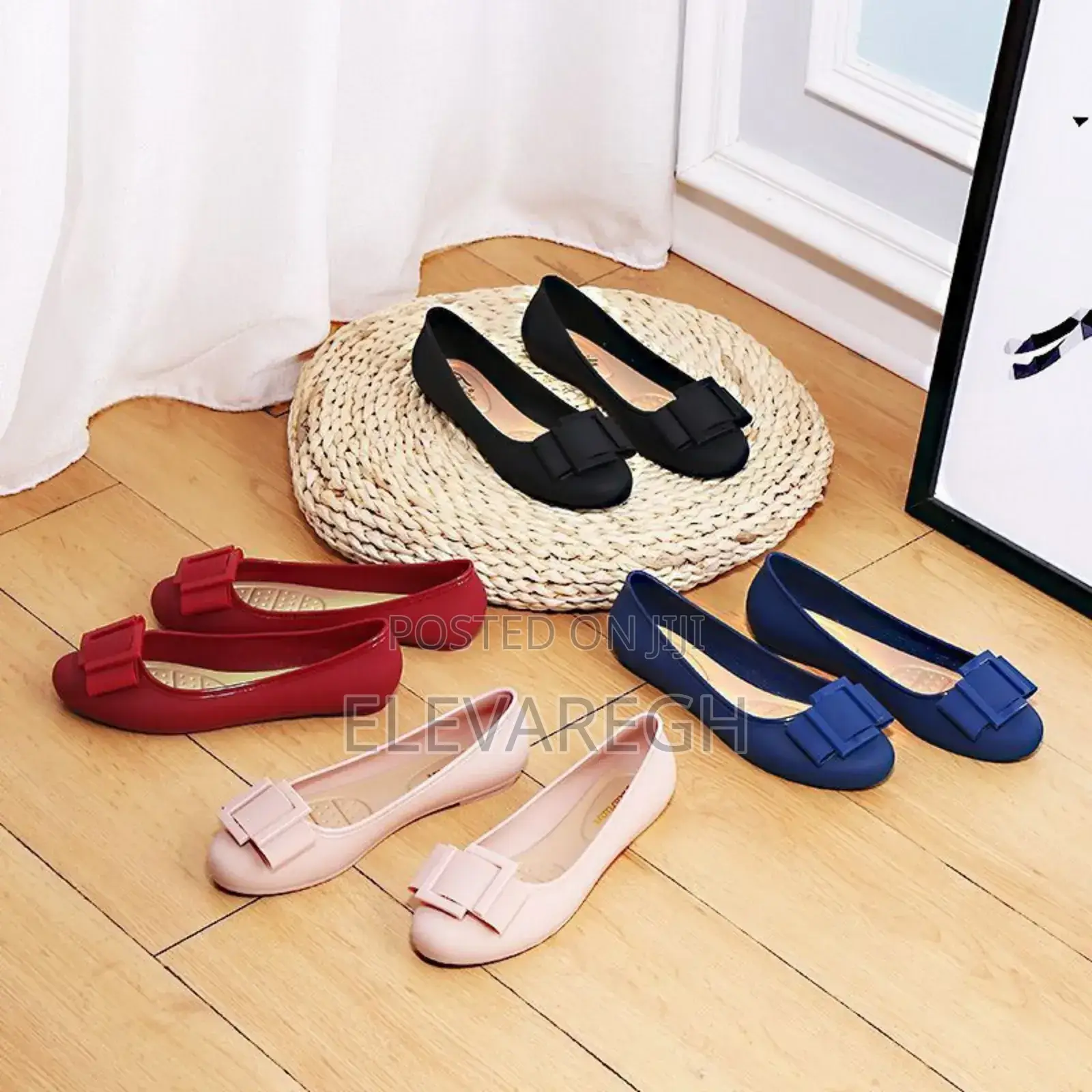 Ladies Casual Flat Shoes( Only Size 40 Black)