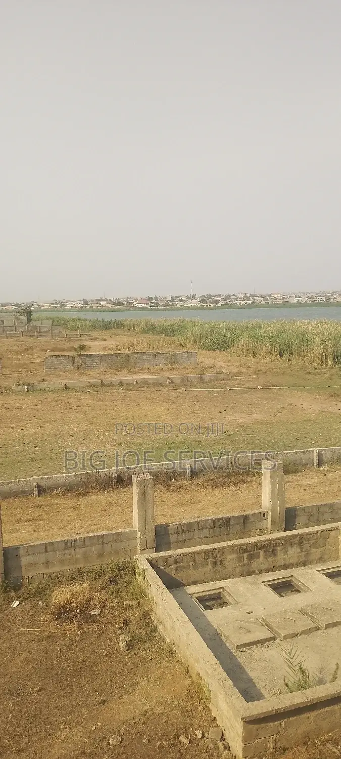 Plot for Sale in Lake Vill Estate