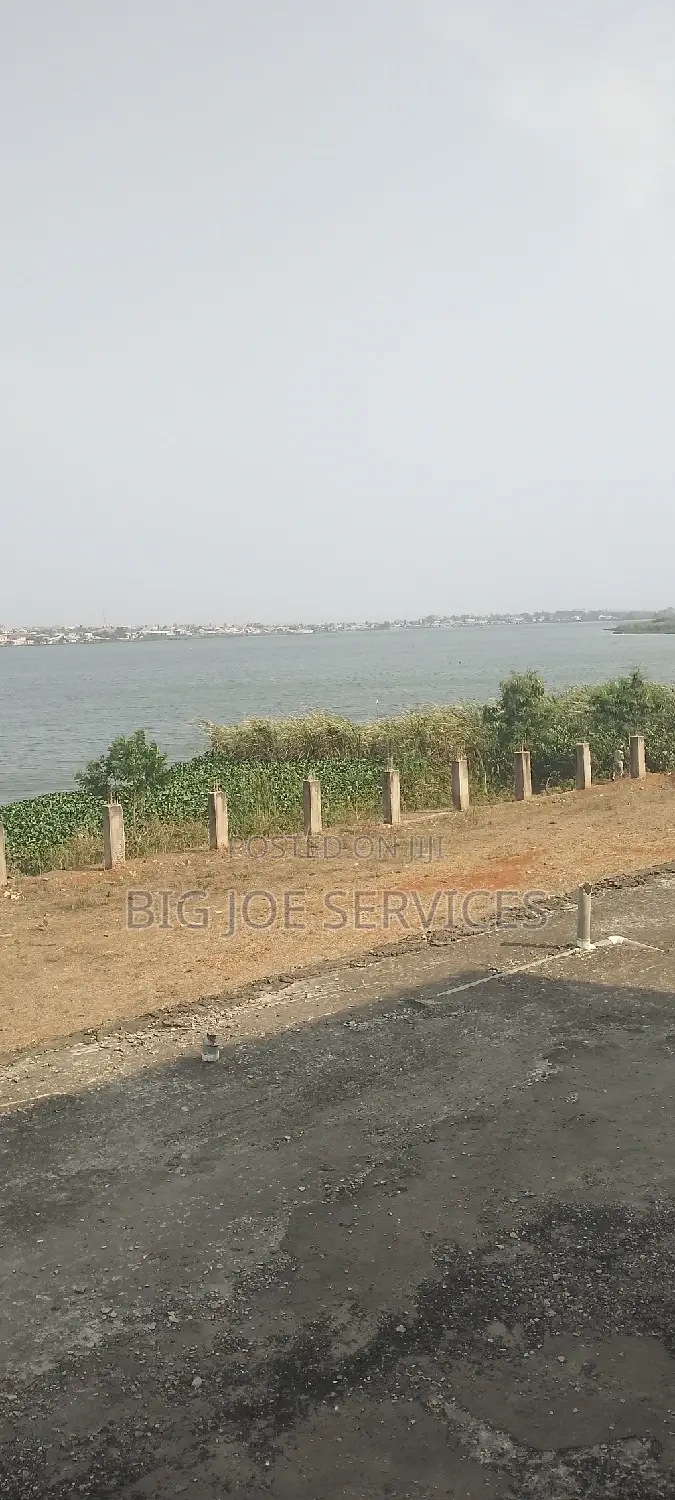 Plot for Sale in Lake Vill Estate