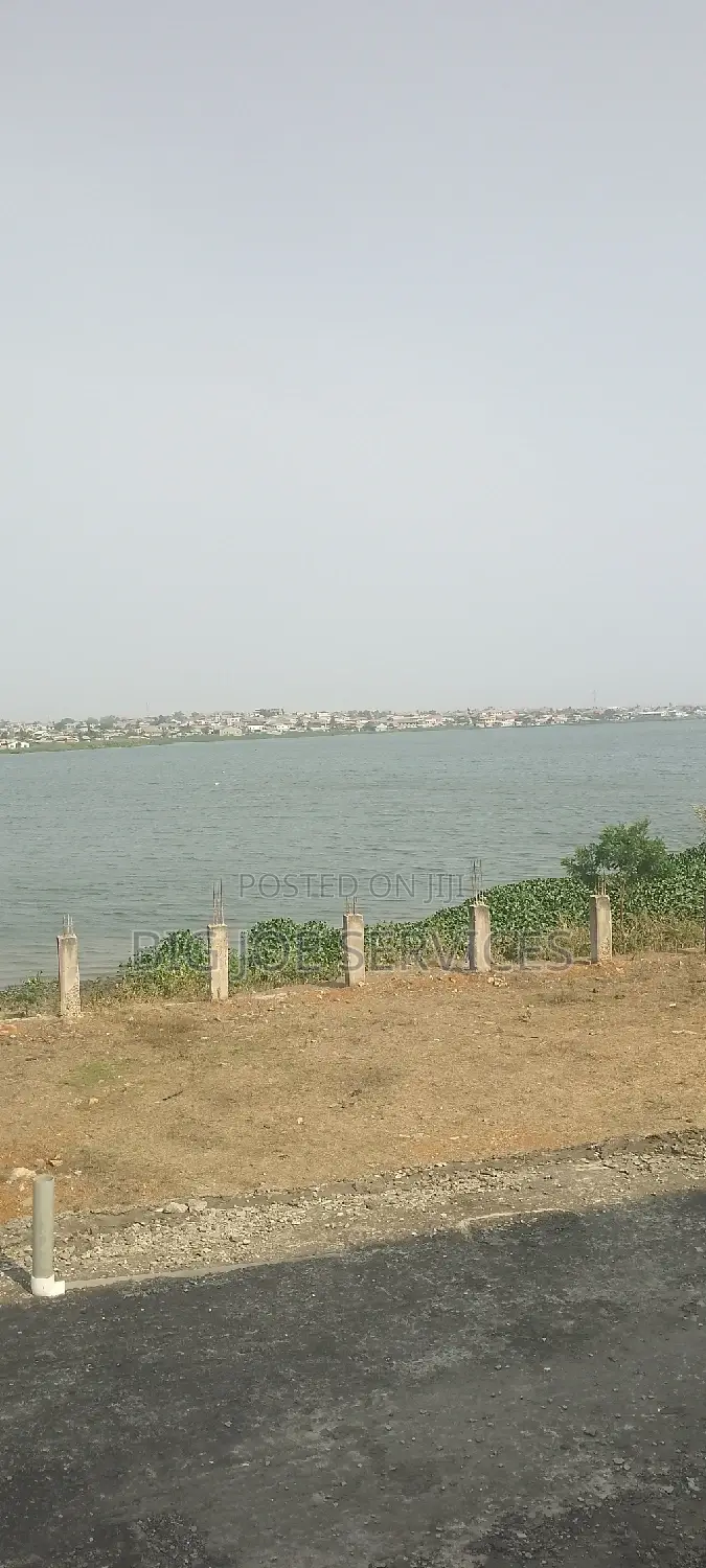 Plot for Sale in Lake Vill Estate