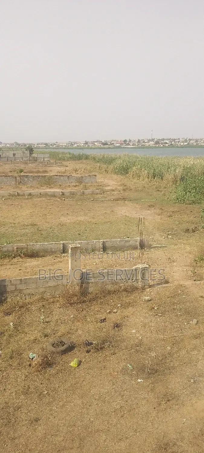 Plot for Sale in Lake Vill Estate