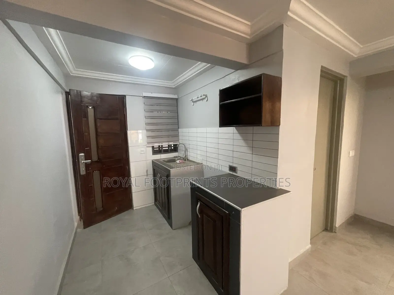 1bdrm Apartment in Royal Footprints, Lake Side Estate for rent