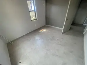 1bdrm Apartment in Royal Footprints, Lake Side Estate for rent