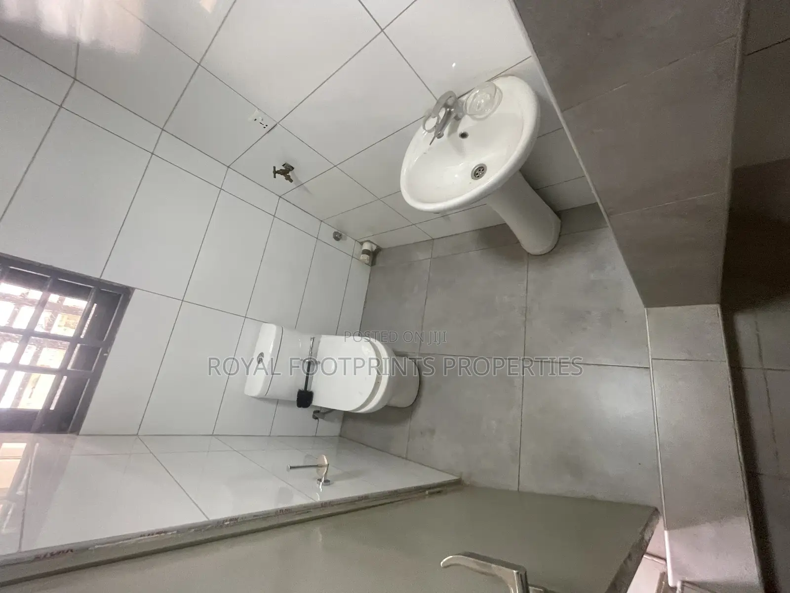 1bdrm Apartment in Royal Footprints, Lake Side Estate for rent