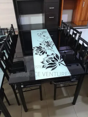 Black and White Dinner  Sets 