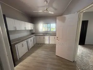 2bdrm Townhouse / Terrace in Bee Decor & Homes, Oyarifa for rent