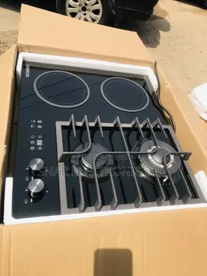 Built in Kenwood Cooker With 2 Gas + 2 Electric Burners