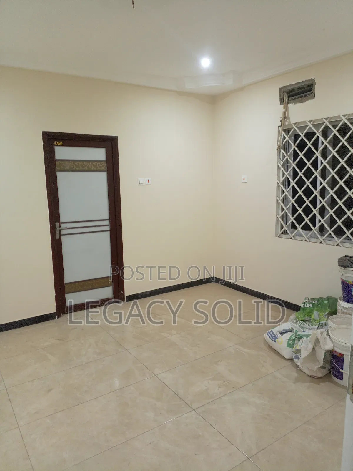 3bdrm Apartment in Legacy Solid Real, New Town for rent