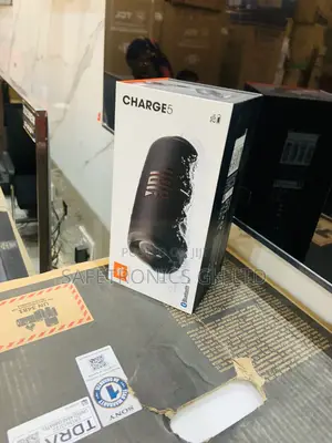 Long Lasting Charge 5 Bluetooth JBL Speaker Black