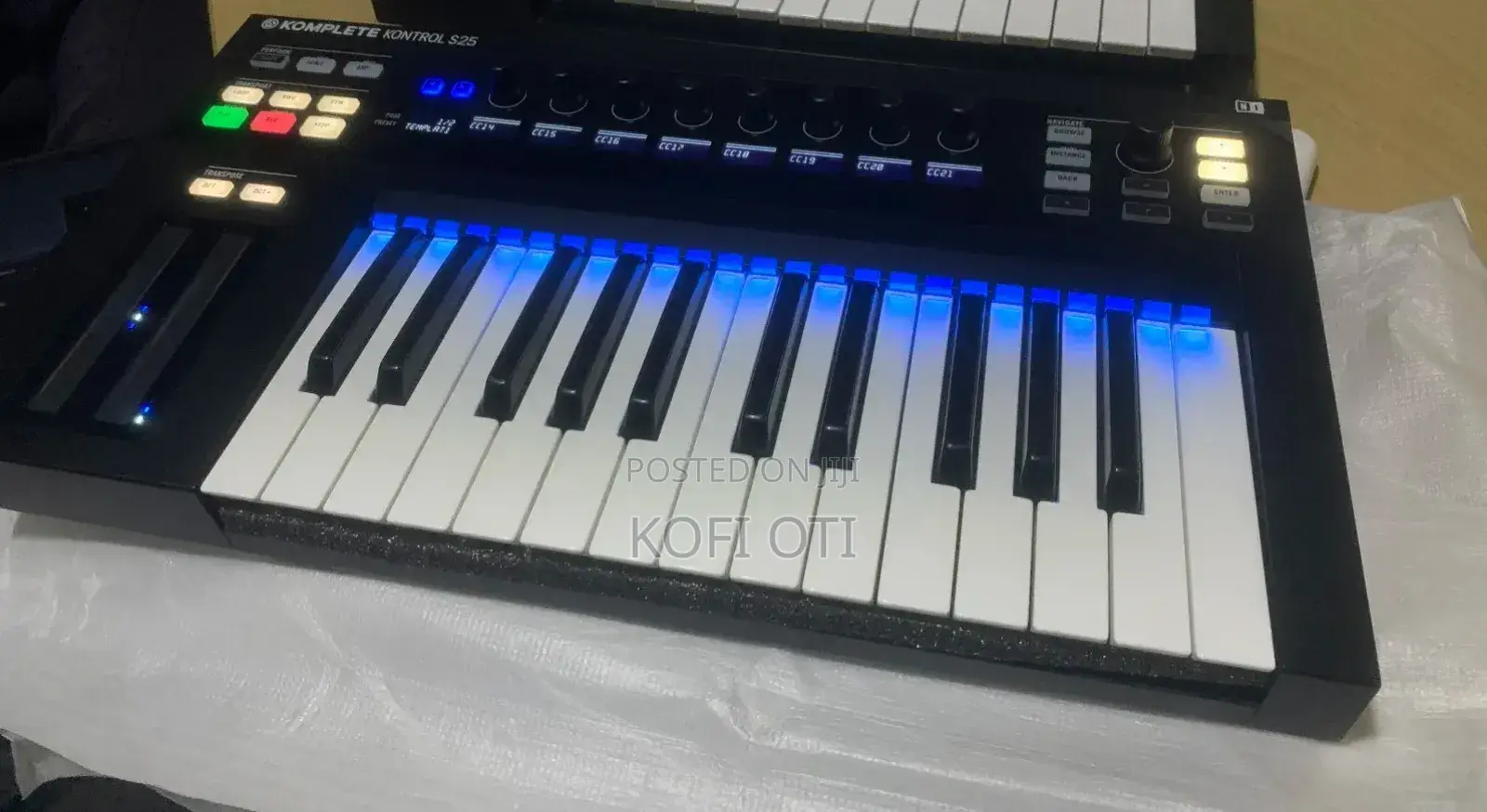 Komplete Kontrol S25