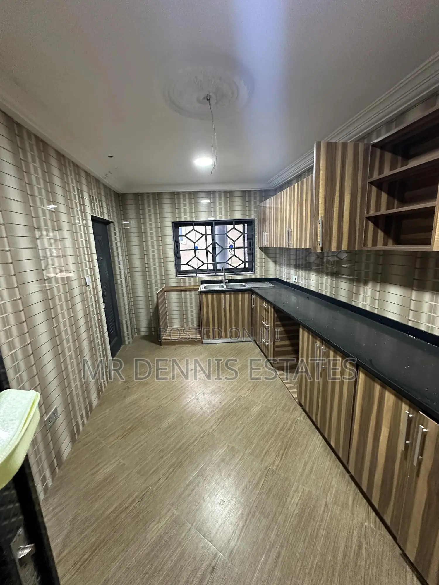 2bdrm Apartment in Westhills Mall for rent
