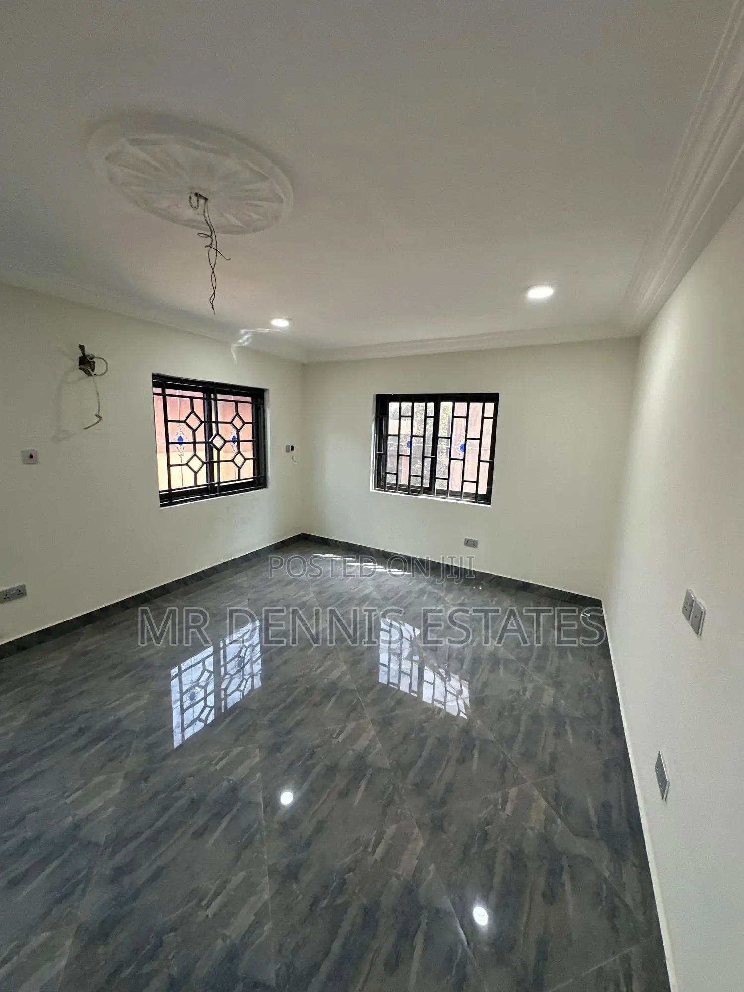 2bdrm Apartment in Westhills Mall for rent