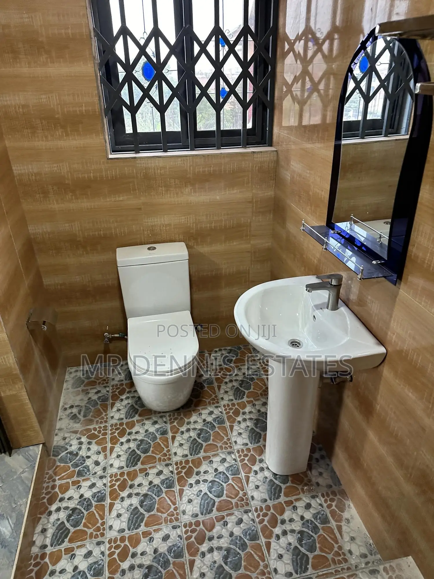 2bdrm Apartment in Westhills Mall for rent