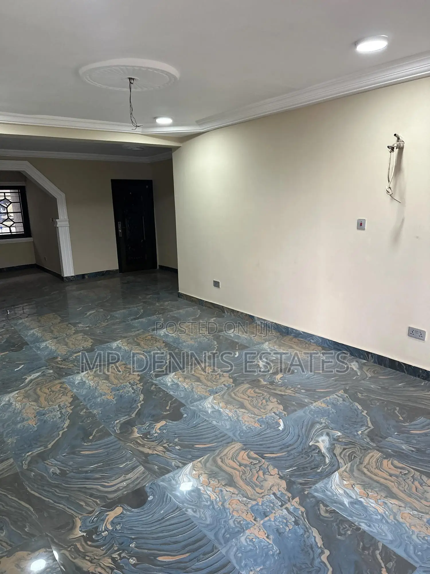 2bdrm Apartment in Westhills Mall for rent