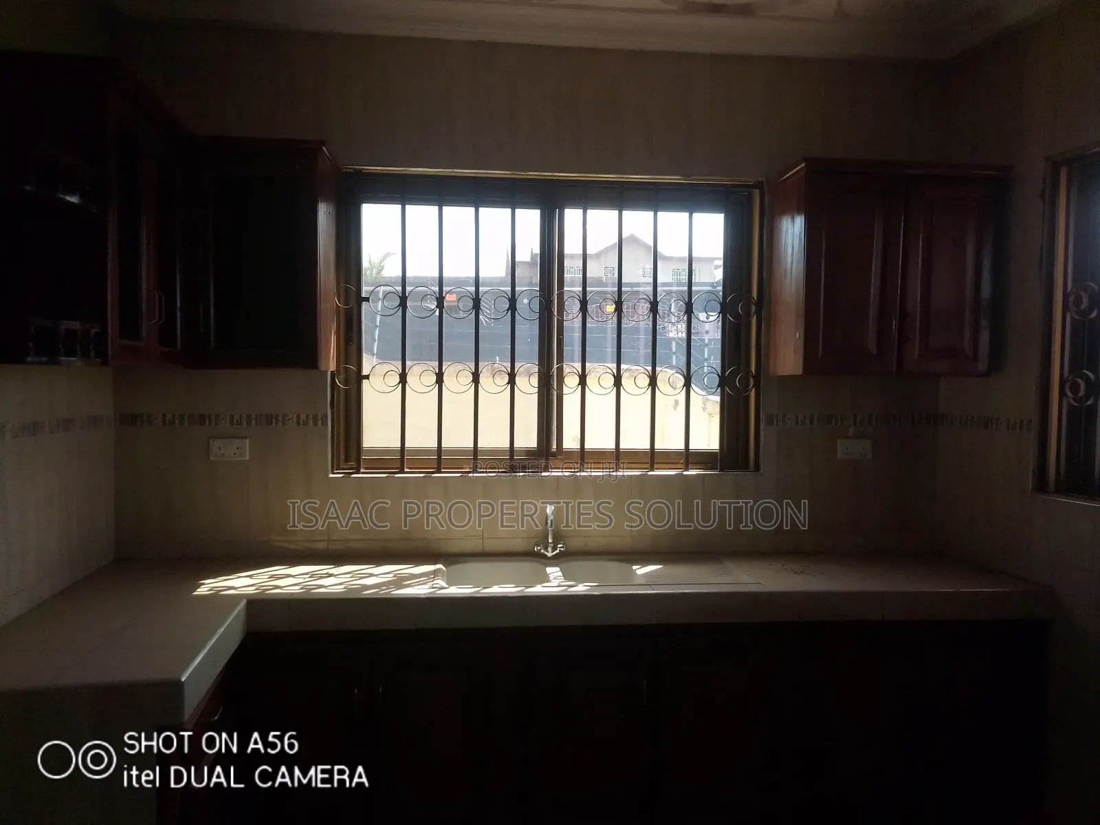 5bdrm House in Isaac Propeties, Shama Ahanta East Metropolitan