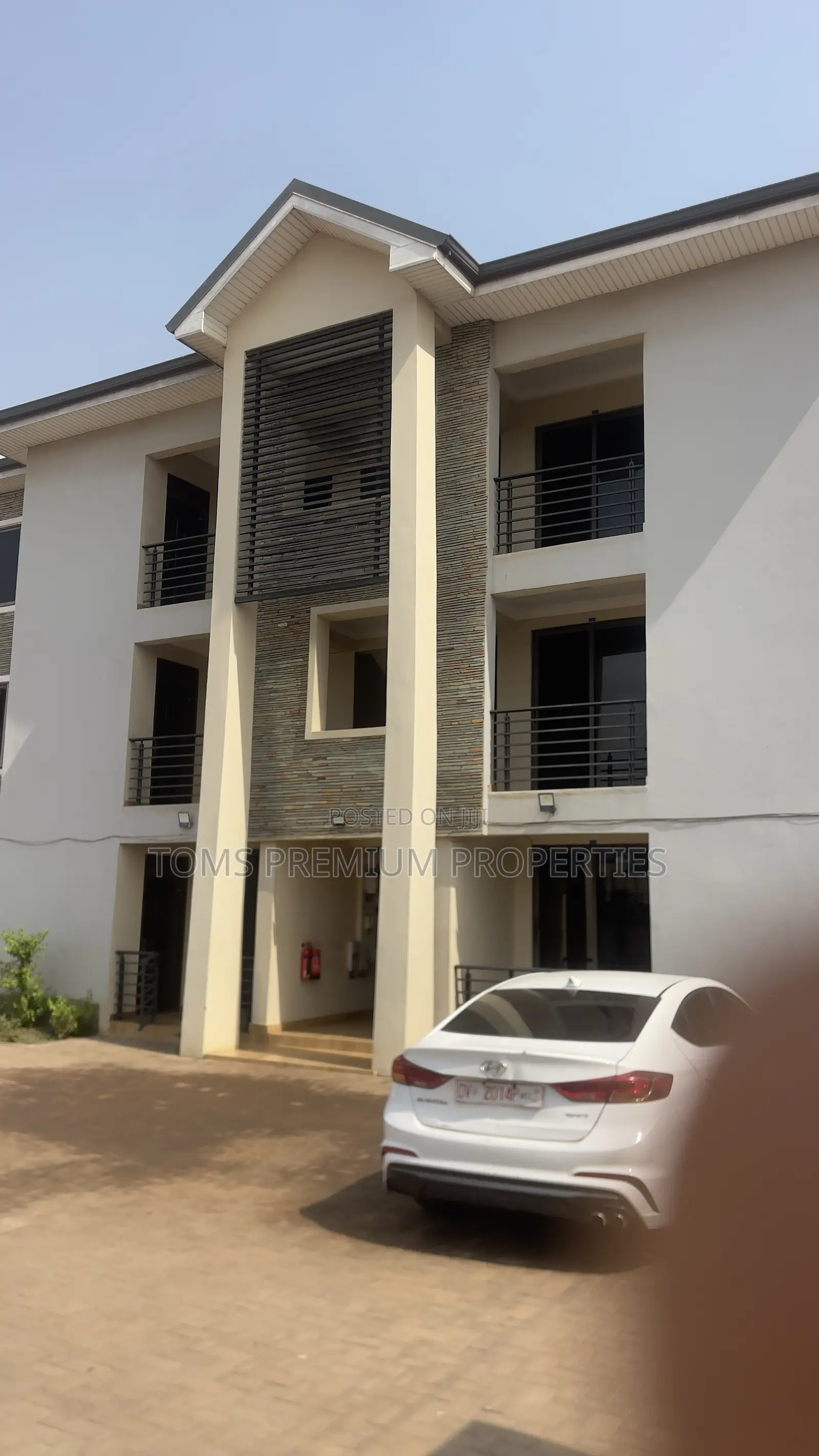 2bdrm Apartment in Botwe School for rent