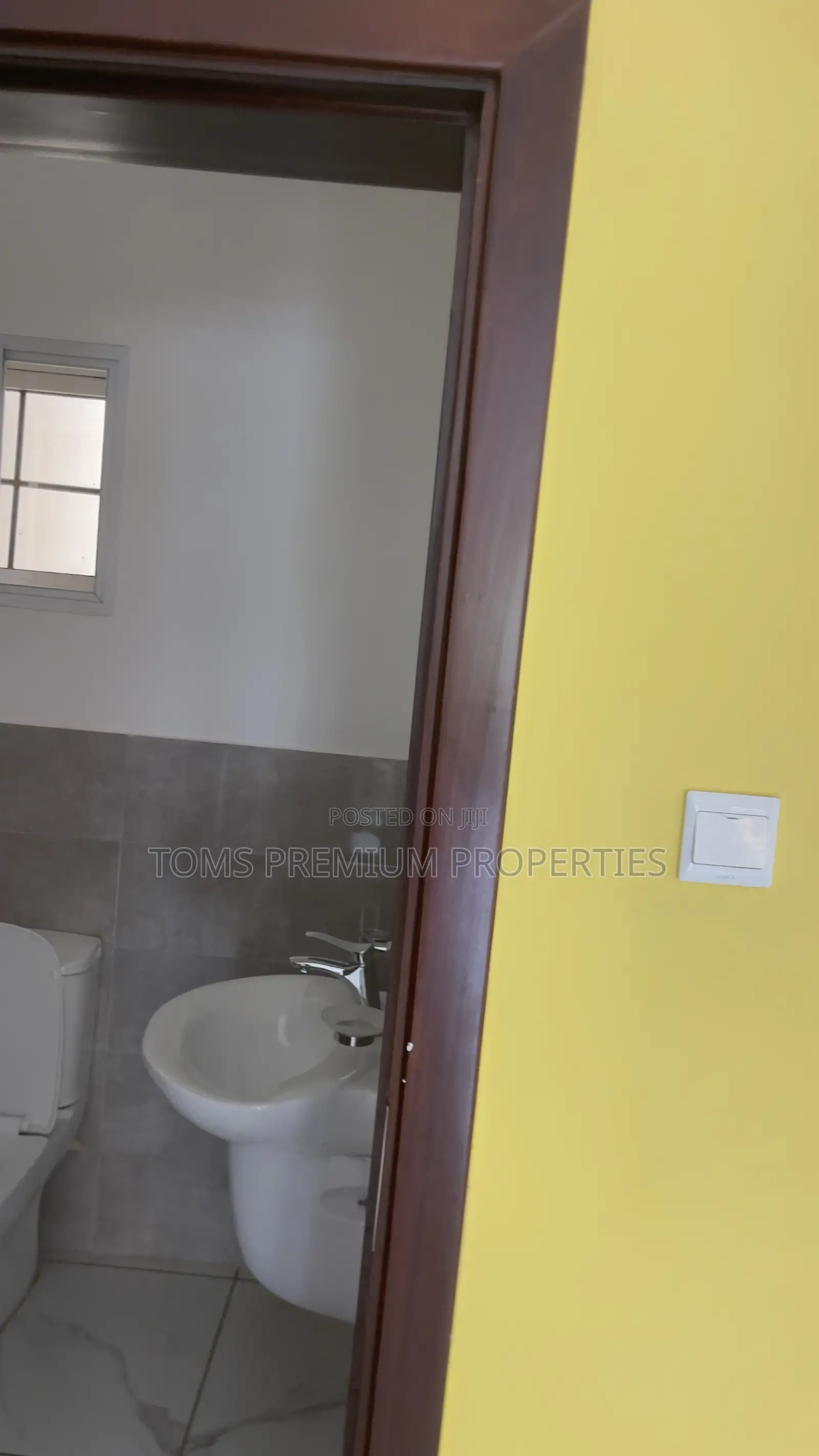 2bdrm Duplex in Cpl, Ashaley Botwe for rent