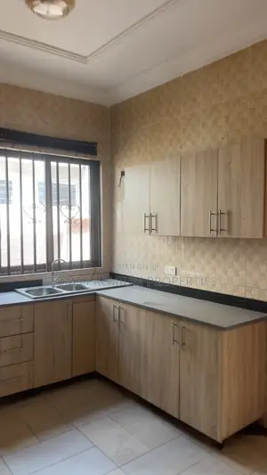 3bdrm House in East Legon for rent