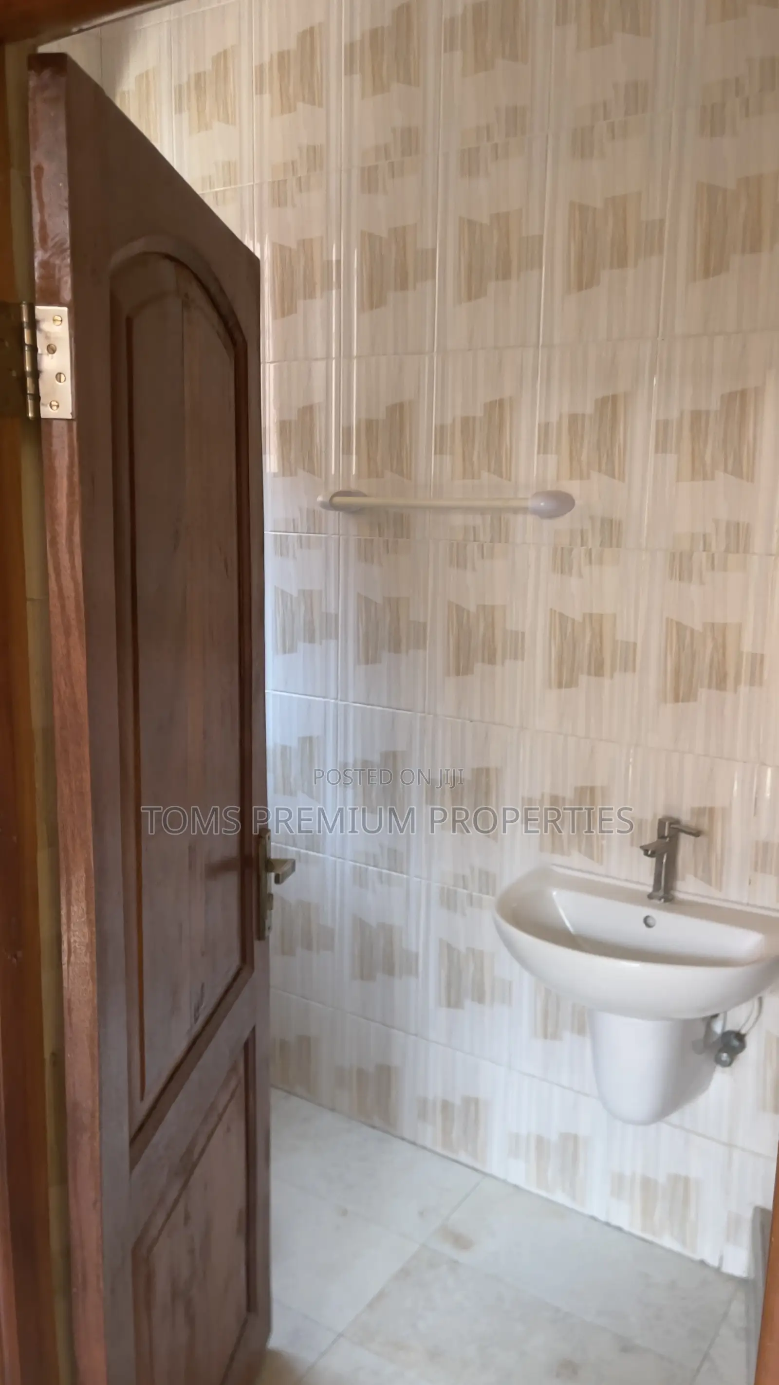 3bdrm House in East Legon for rent