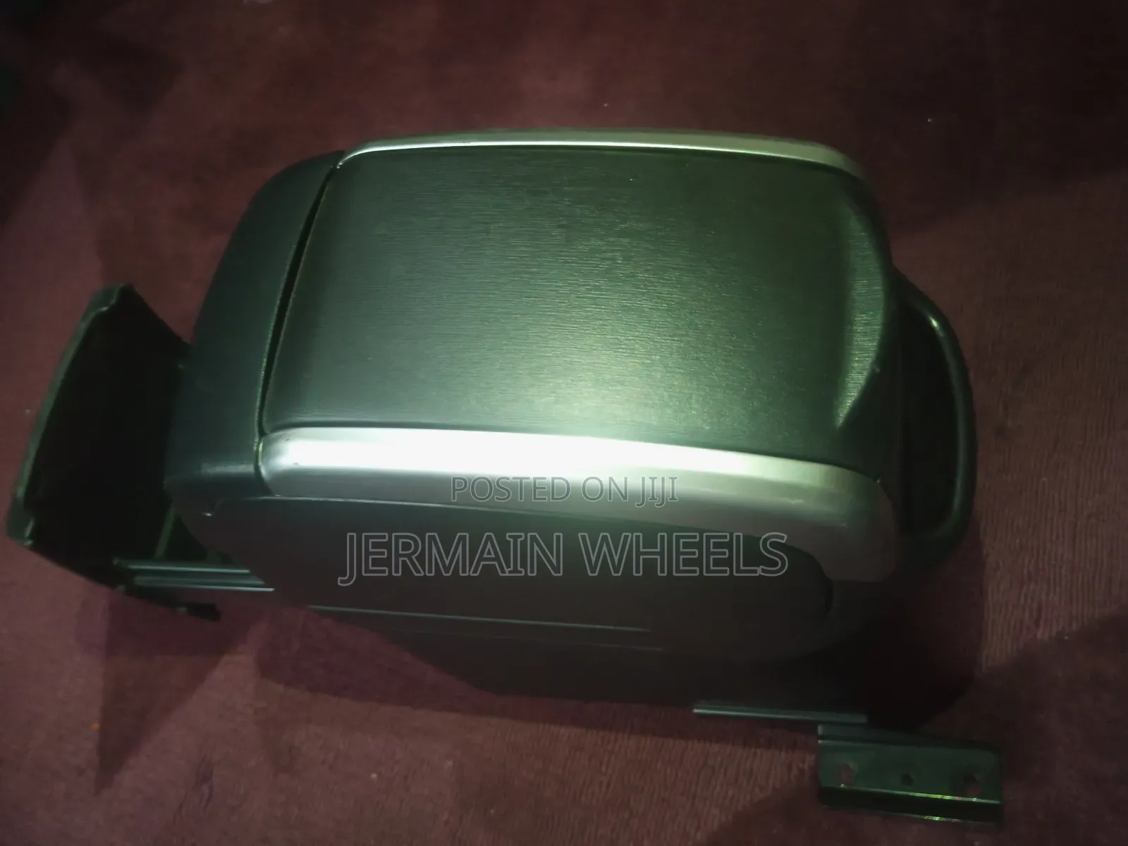 Toyota Vitz or Toyota Yaris Arm Rest for All Model Type.