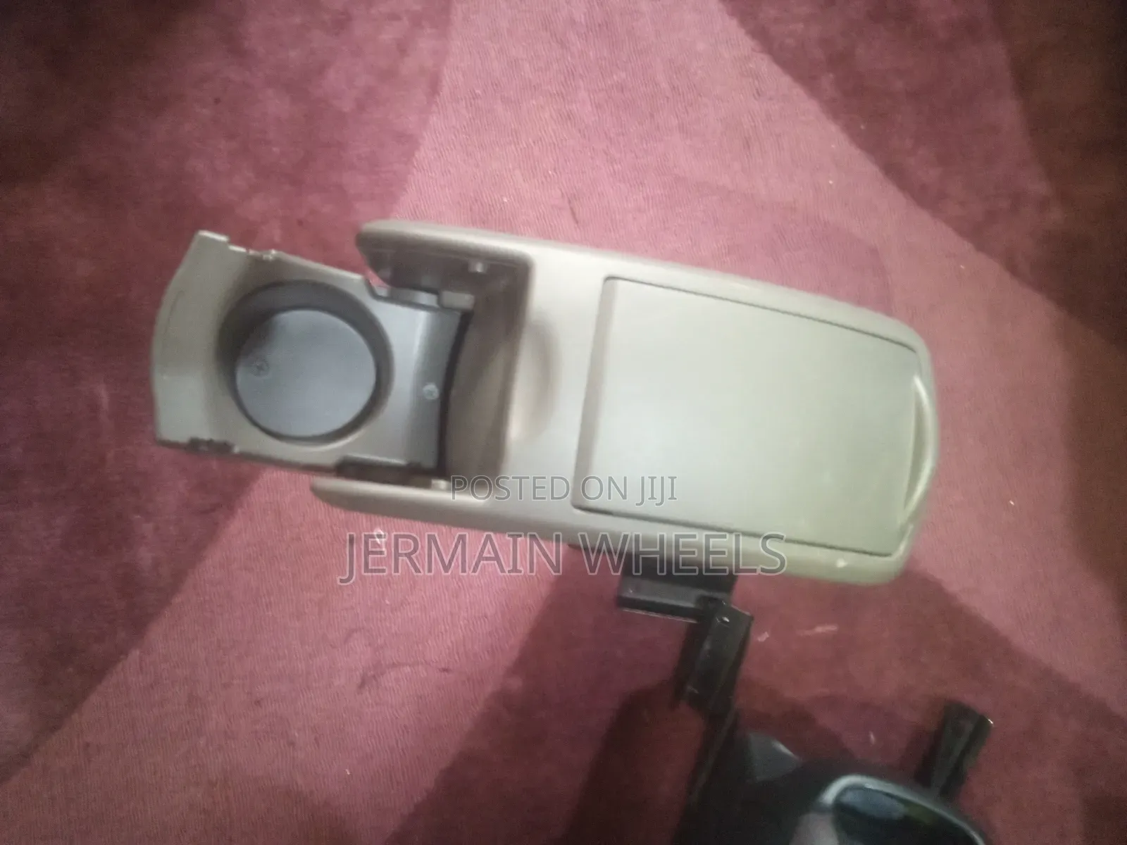 Toyota Vitz or Toyota Yaris Arm Rest for All Model Type.