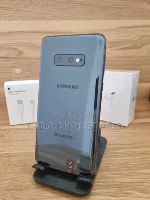 Samsung Galaxy S10e 128 GB Black