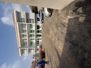 2bdrm Apartment in Bee Decor & Homes, Old Ashomang for rent