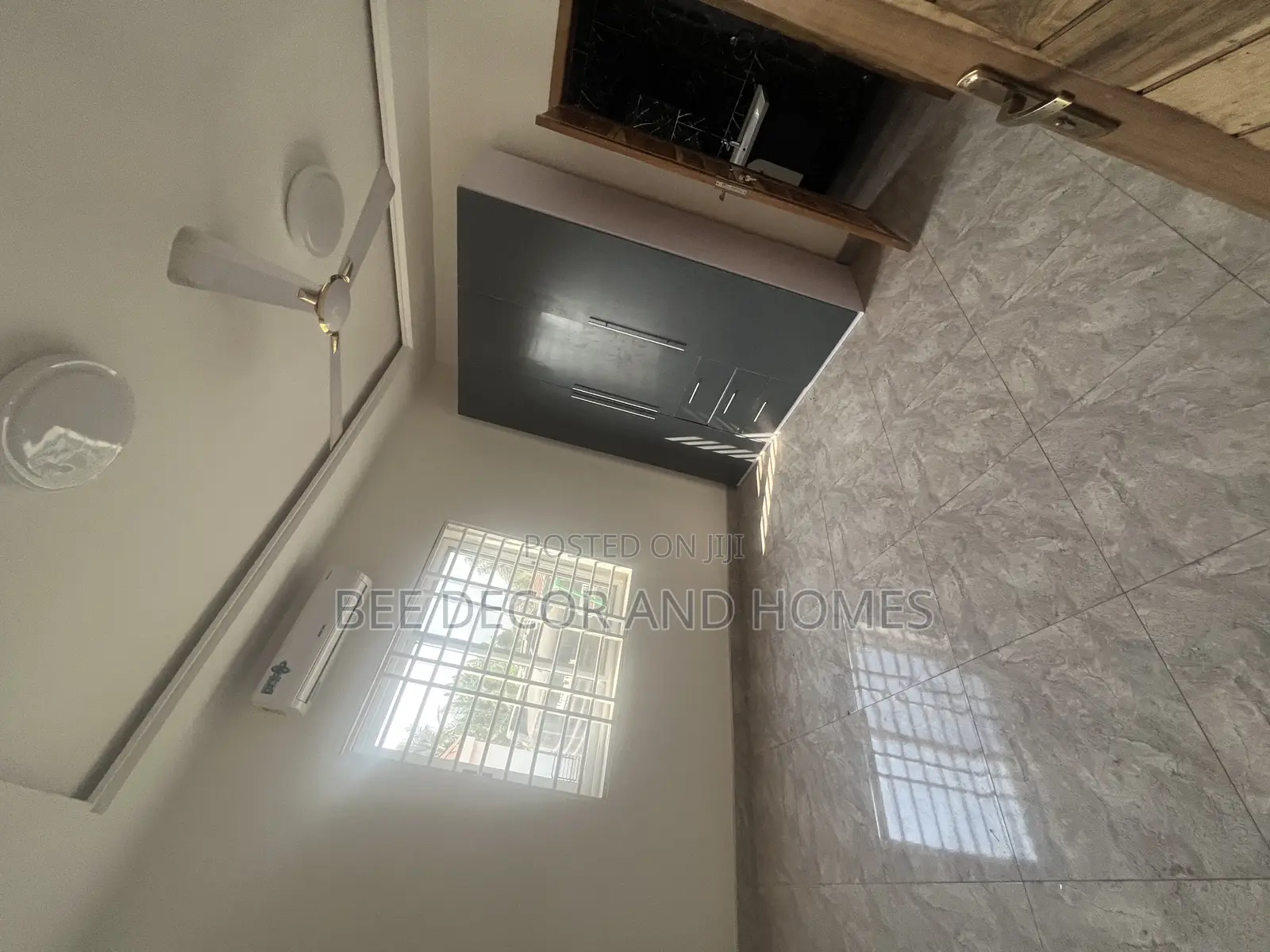 2bdrm Apartment in Bee Decor & Homes, Old Ashomang for rent
