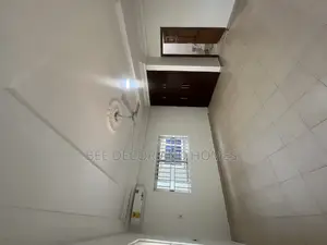 2bdrm Apartment in Bee Decor & Homes, Adenta for rent