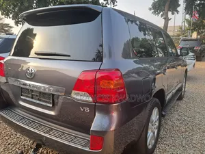 Toyota Land Cruiser 4.5 V8 DSL 2015 Black