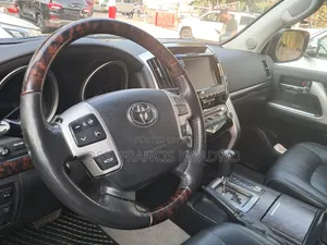 Toyota Land Cruiser 4.5 V8 DSL 2015 Black