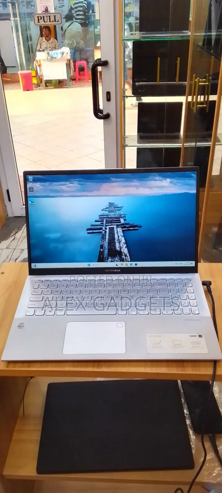 Laptop Asus VivoBook F512DA 12GB Intel Core I5 SSD 256GB