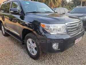 Toyota Land Cruiser 5.7 V8 2014 Black
