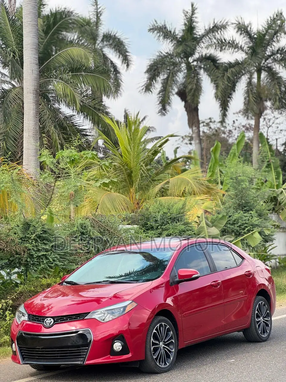Toyota Corolla S 4dr Sedan (1.8L 4cyl CVT) 2016 Red