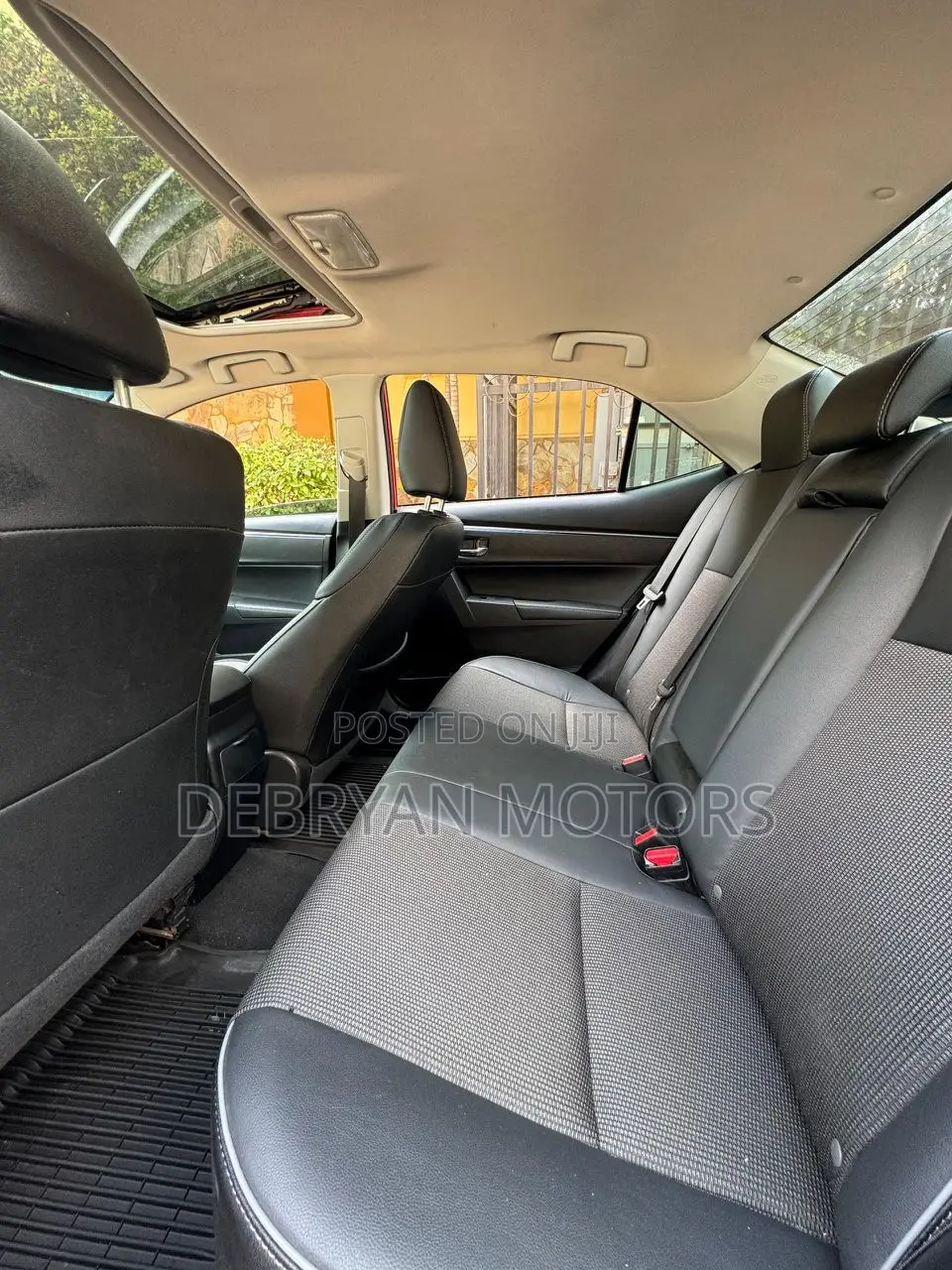 Toyota Corolla S 4dr Sedan (1.8L 4cyl CVT) 2016 Red