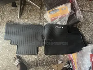 Honda CRV Floor Mat or Carpet