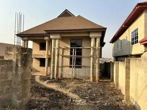 5bdrm House in Bekwame., Kumasi Metropolitan for sale