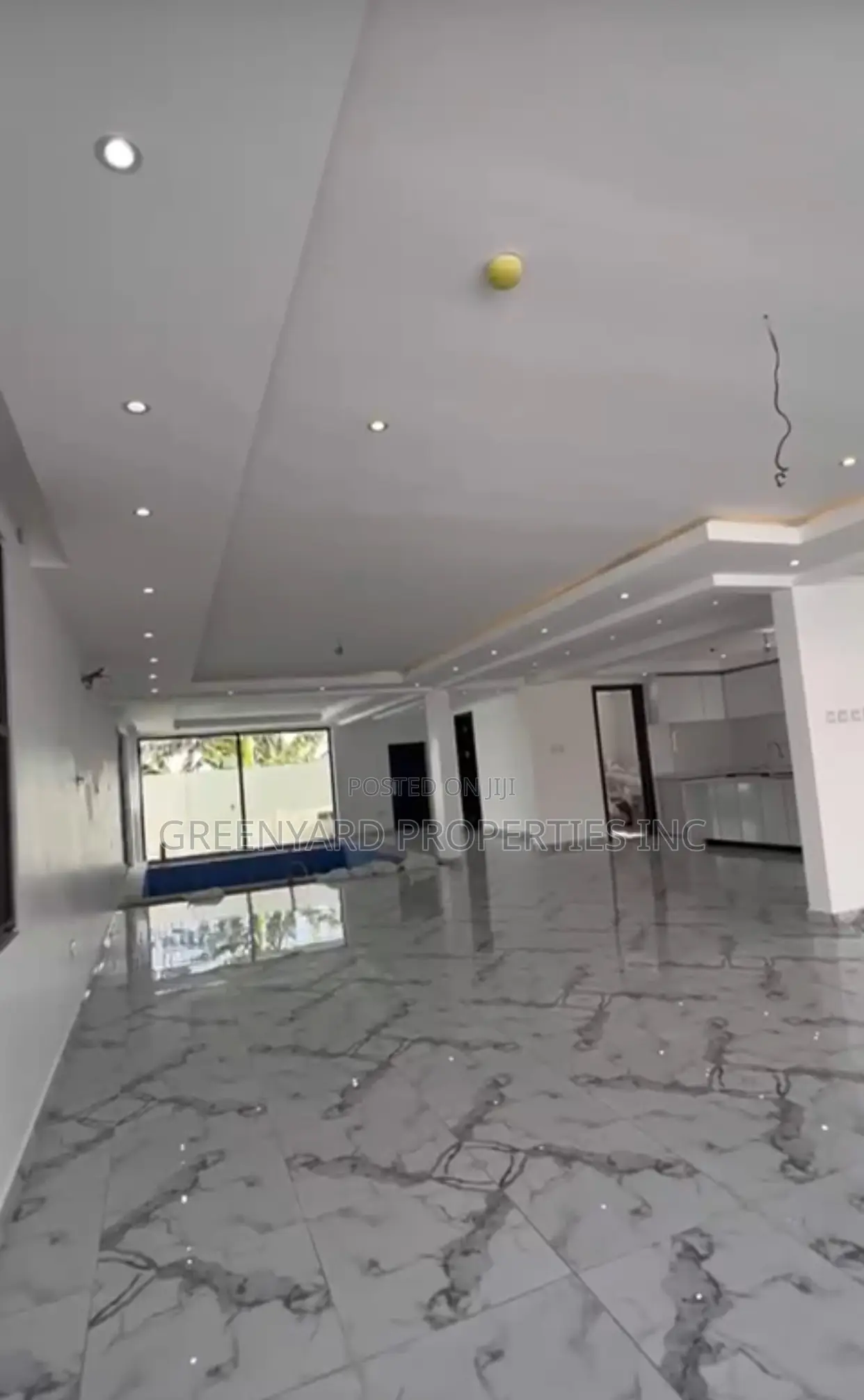 4bdrm Duplex in American House, East Legon for sale