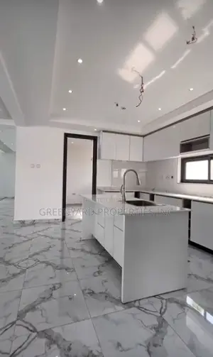 4bdrm Duplex in American House, East Legon for sale