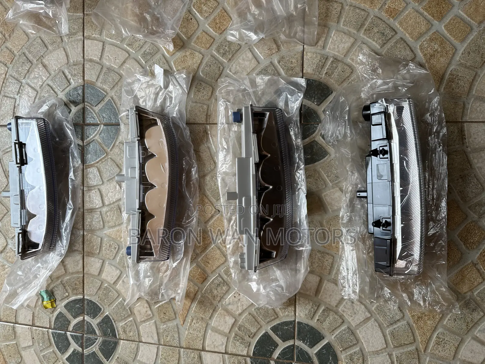W204 Fog Lamp Available