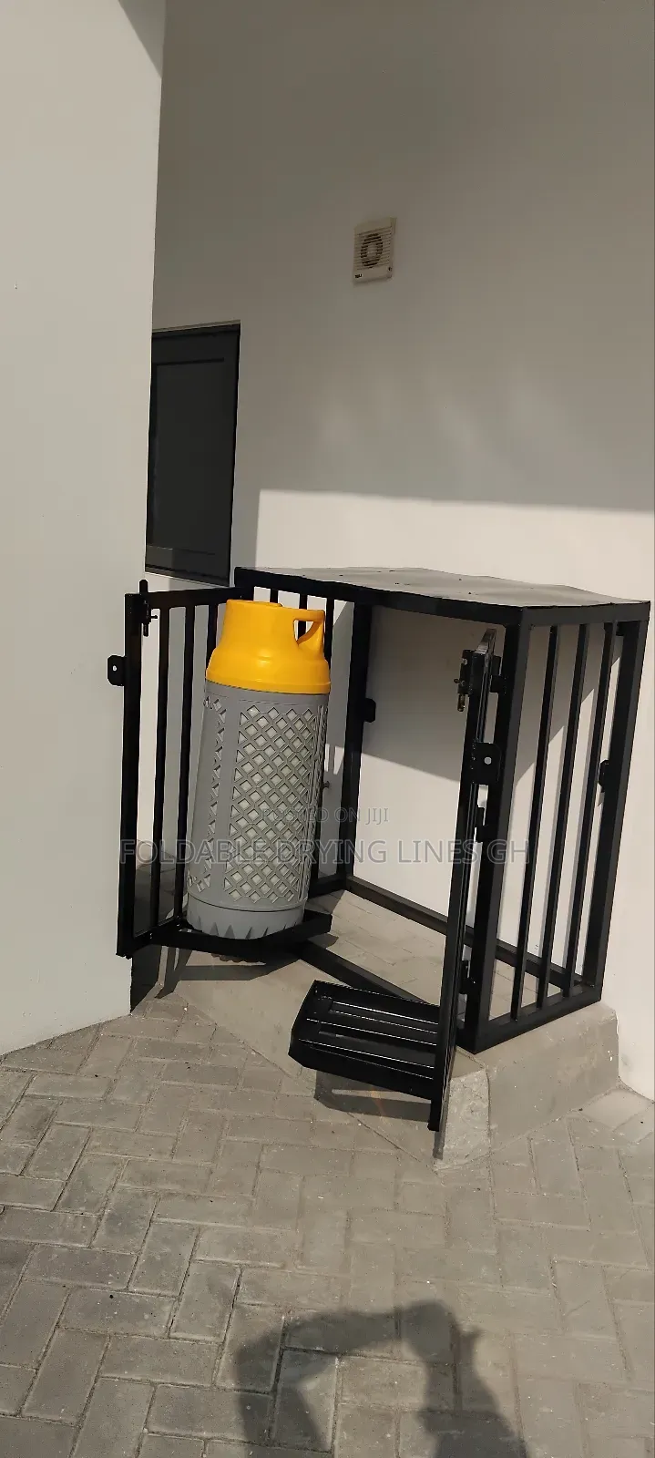 Double Gas Cylinder Cage