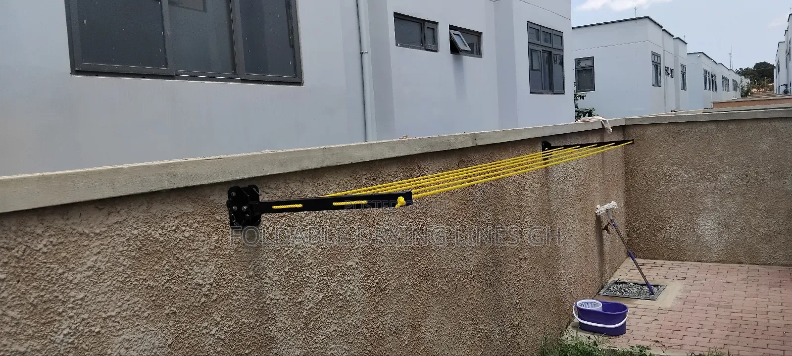 Downwards Foldable Drying Line
