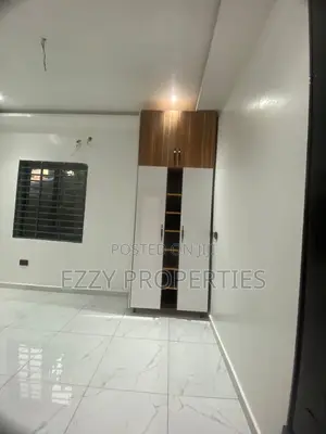 3bdrm House in Lakeside Community 3, Ashaley Botwe for sale
