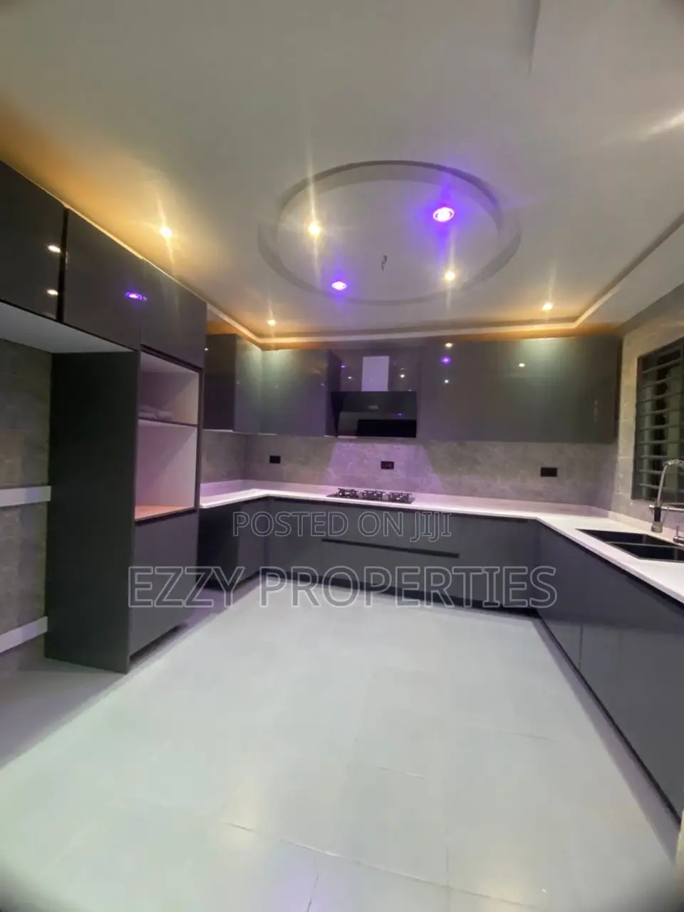 3bdrm House in Lakeside Community 3, Ashaley Botwe for sale