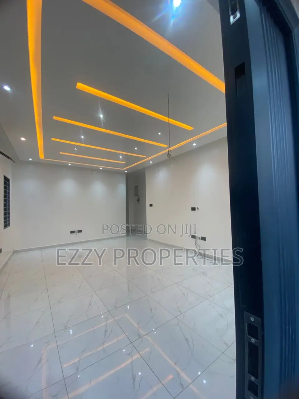 3bdrm House in Lakeside Community 3, Ashaley Botwe for sale