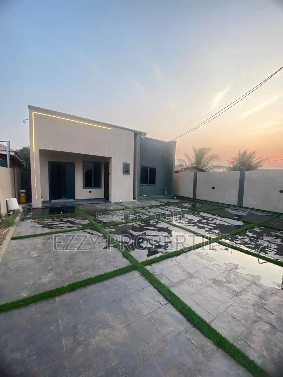3bdrm House in Lakeside Community 3, Ashaley Botwe for sale