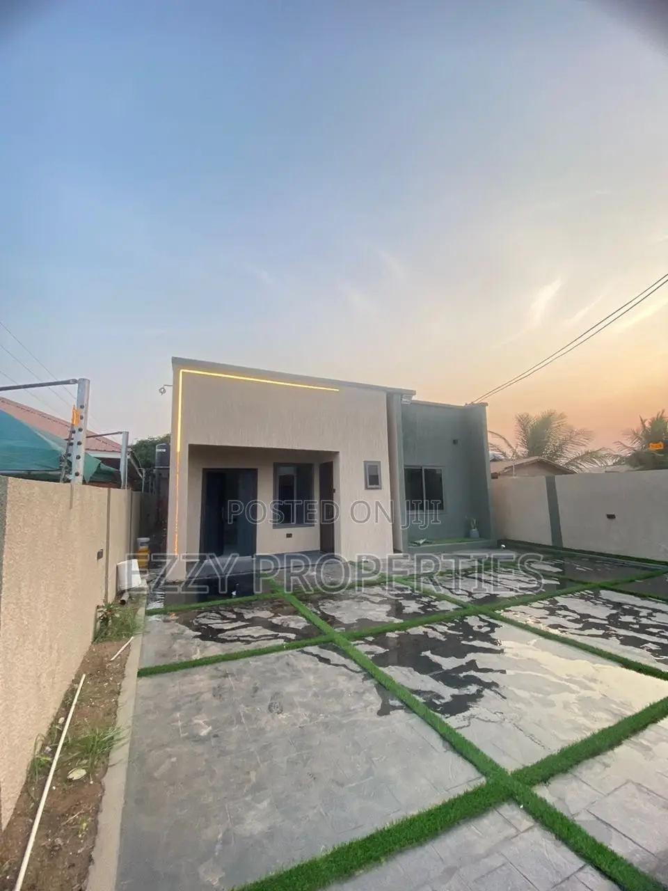 3bdrm House in Lakeside Community 3, Ashaley Botwe for sale