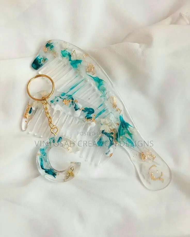 Resin Hair Comp